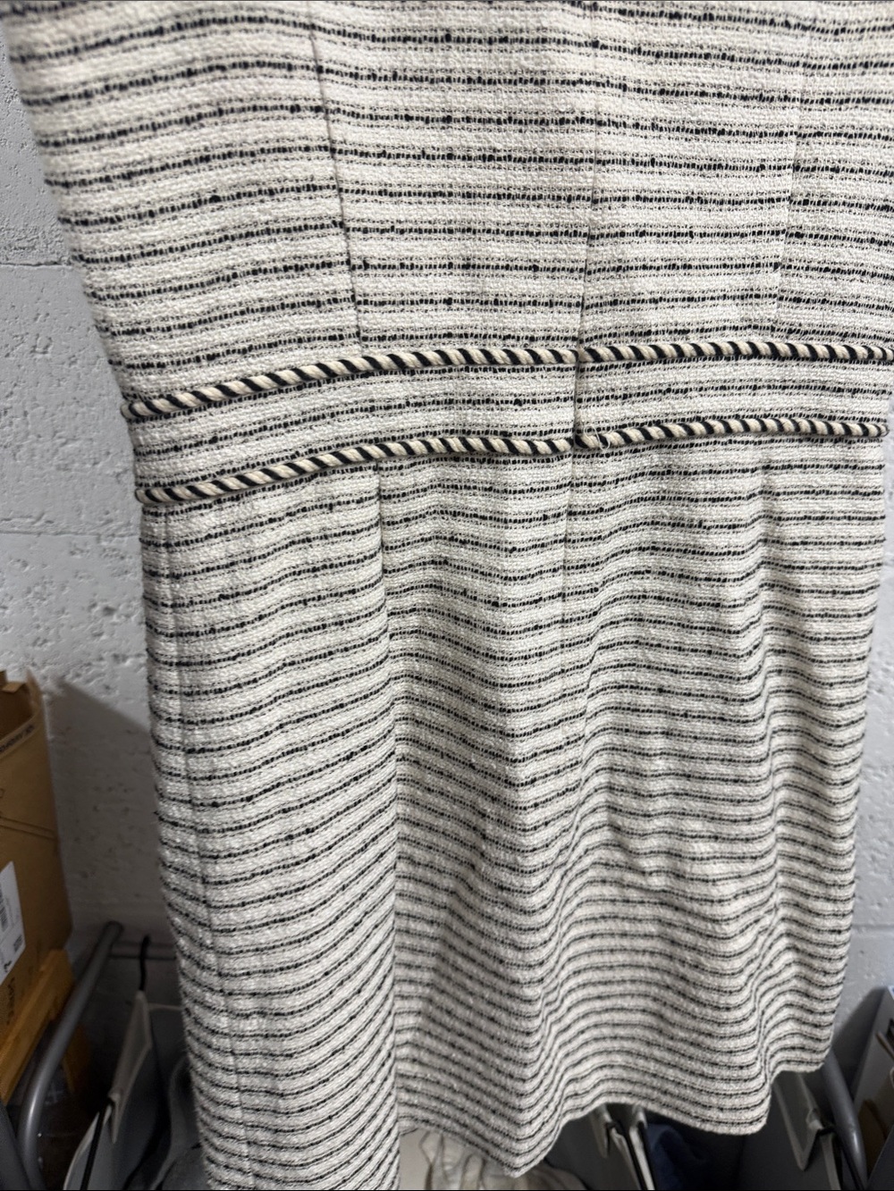 Veronica Beard Cream and Black Striped Sleeveless Tweed Mini Dress Size 2 - Picture 5 of 7